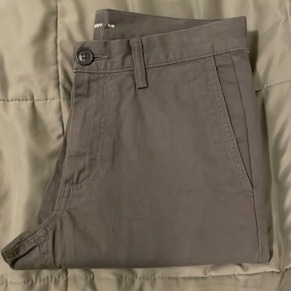 Old Navy LIKE NEW Men’s Chino-style Pants Size 28 x 30 Slim-fit - Picture 3 of 7